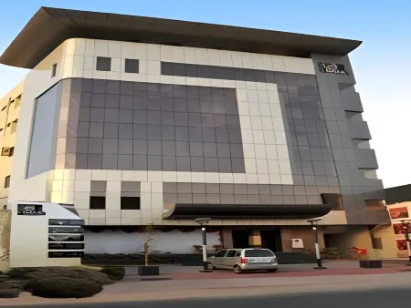 Hotel Data Inn Отели рядом с достопримечательностью «Кваджа Гариб Навас Дарга Шариф»