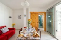 PRIVATE VILLA WITH Wi-Fi, PARKING AND AIR CONDITIONING