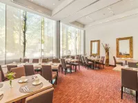 Best Western Plus Hotel Dresden City Hotels near Albertplatz Square