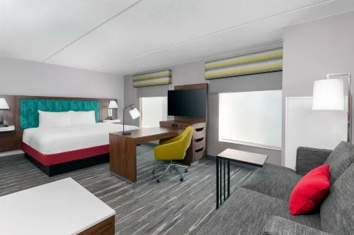 Hampton Inn & Suites Cleveland-Beachwood - parking