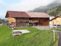 Bauernhaus Uf dr Flue 坎德施泰格住宿飯店