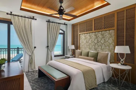 The St. Regis Saadiyat Island Resort, Abu Dhabi Отели рядом с достопримечательностью «Яс»
