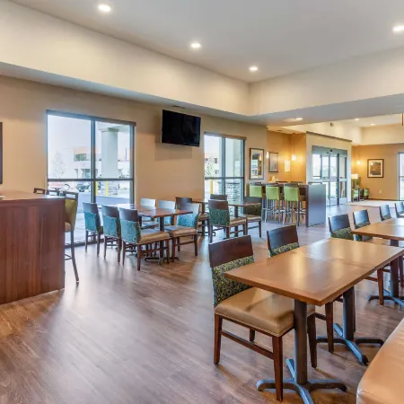 Comfort Suites Burlington Near I-5