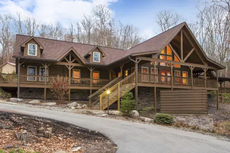 Bluegreen Vacations Blue Ridge Village, an Ascend Collection Resort Отели в г. Севен Девилс