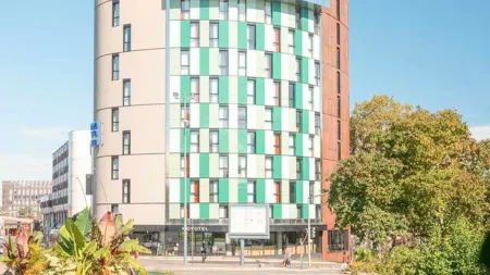 Novotel Paris Val de Fontenay Отели рядом с достопримечательностью «Port de Nogent»