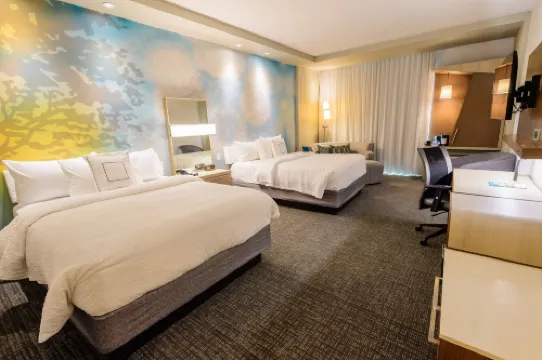 Courtyard Lake Jackson