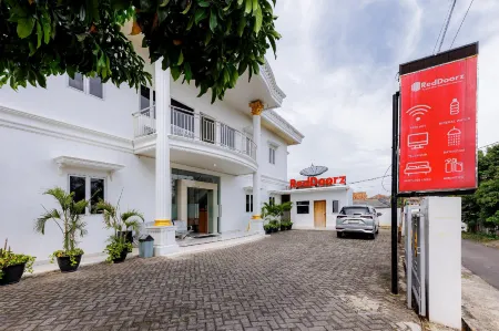 RedDoorz Syariah Near Transmart Lampung