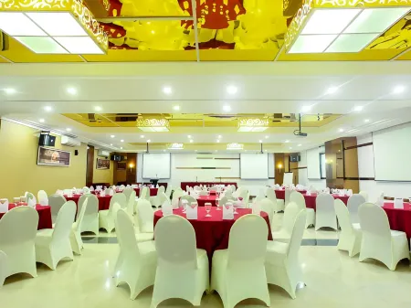 Favor Hotel Makassar City Center by Life