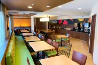 Fairfield Inn & Suites Denver Tech Center/South - breakfast