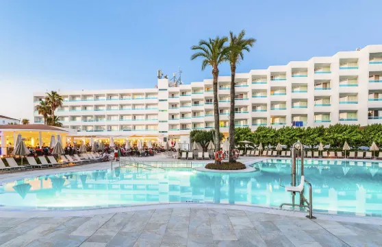 格洛布地中海酒店