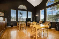 Super 8 by Wyndham Auburn Hotels in Auburn