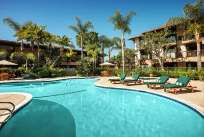 DoubleTree by Hilton Claremont Hotels in Claremont