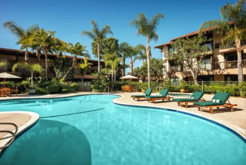 DoubleTree by Hilton Claremont Hotels in Claremont