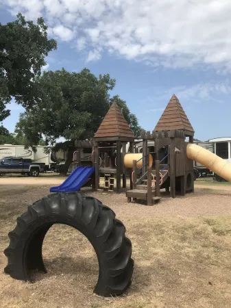 This 3 bedroom, 2 bath home on beautiful Lake Buchanan at Poppy's Pointe Resort!