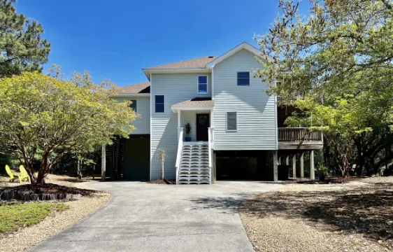 Perfect place for a beach getaway - 7 min walk to beach