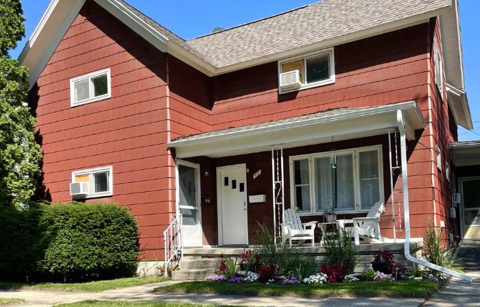 Relax at Redberry House—just blocks from downtown and Lake MI beaches
