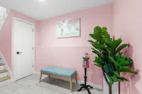 Modern Luxury Escape with Mini Golf + Game Room