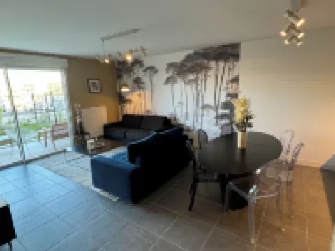 Appartement Avec Jardin Neuf et Élégant Dans une Résidence Calme