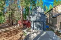 3 bedroom house with huge deck and central a/c