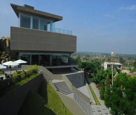 Honeyberg Resort - 3-Star