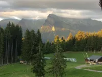 Well placed - relaxed - family friendly - a great place to ski - Ski in ski out-