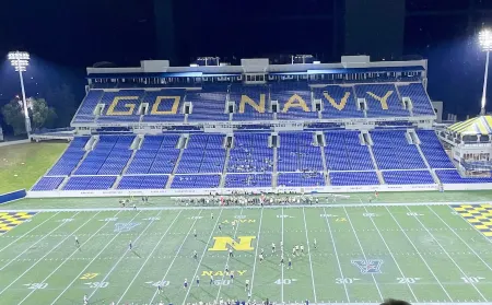 Gorgeous Carriage House close to USNA, walk to stadium, free parking,  pets+kids Отели рядом с достопримечательностью «Уильям Пака Хаус & Гарден»