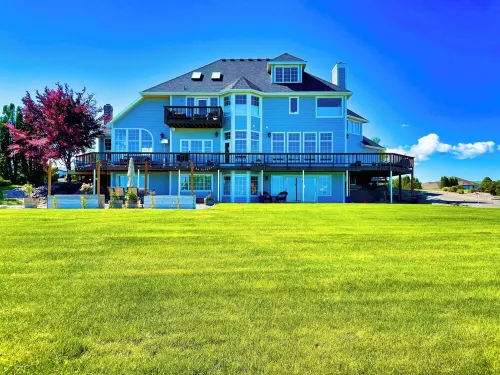 Private Hilltop Luxury Estate with Breathtaking Views!