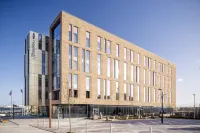 Hampton by Hilton Stockton on Tees - bar