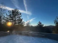Nature Mountain Retreat with Outdoor Hot Tub and Sauna Spa Experience Hotels in Hurley