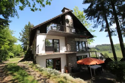 Cozy, comfortably furnished apartment for up to 7 people with balcony