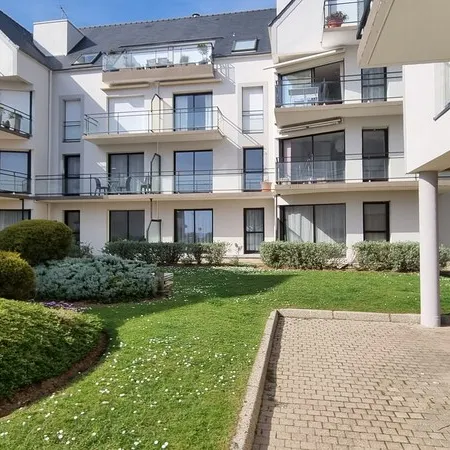 Beautiful renovated apartment with sea view in the center of Concarneau