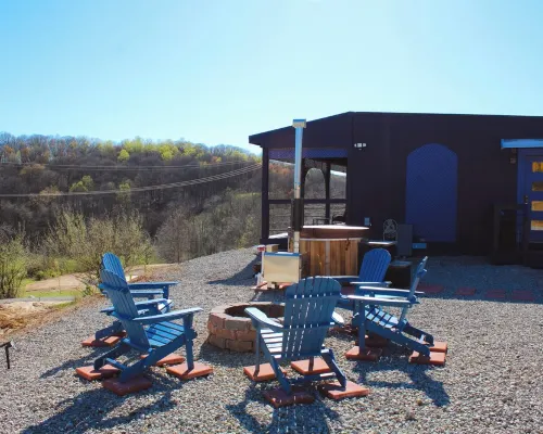 Unique Waterfront Nature Cabin Hot Tub Sauna 3 mi from Hocking Hills St Pk Hotels in Swan Township