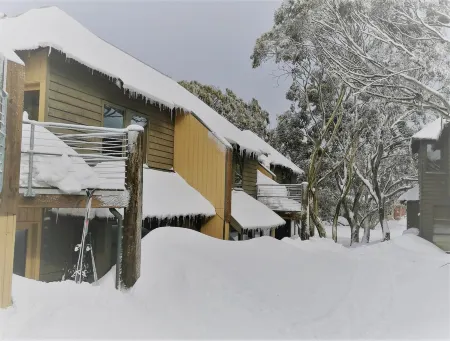 Hotham Mountain Escape – Sun Run (Chalet #3