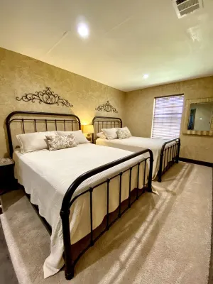 Fortunata Winery Casa Piccolo, Cozy 2 Queen Retreat