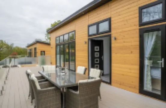 Luxurious 3 bed Lodge with private hot tub close to city of Cambridge