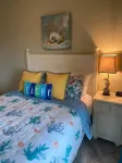 Beautiful clean and in great location beach condo