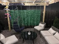 Cozy home close to jet and downtown