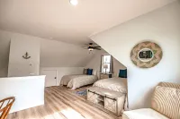 Brand New! Deerfield house with covered boat slip!