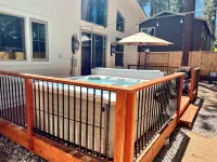 Luxurious Tahoe Escape: Hot tub, Arcade, Fireplace, and more+