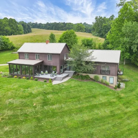 Hillside Haven on expansive grounds, heated pool, firepit, bocce court and more!