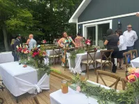Whispering woods retreat- morning yoga on the deck, EV charging & pet friendly