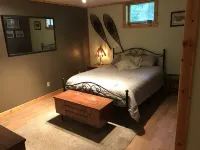 Secluded beautiful home (rental of half of our home) 12 miles from Marquette, MI