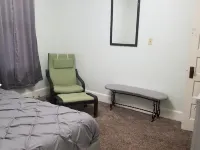 Relax Inn this Knotty & Nice entire Home Hotels in Evansville