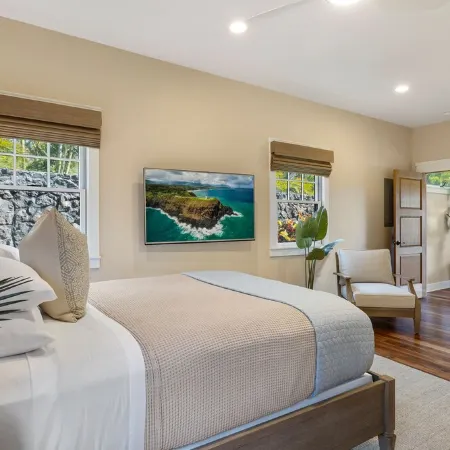 Celebrity Home Across the Street From Beach! Pool With Slide, Pickleball, Gym!
