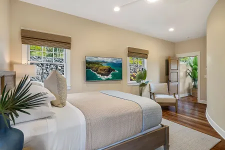 Celebrity Home Across the Street From Beach! Pool With Slide, Pickleball, Gym! Отели в г. Капалуа