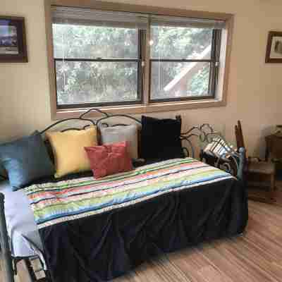 Spectacular Views! Hot tub, Hiking, Waterfalls, FishingReduced Rates Rooms