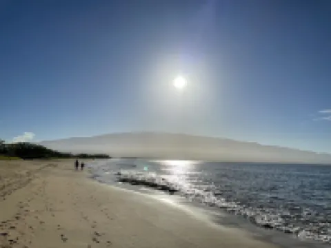 Relaxing Ocean Front Views on Maui! Island Sands Condominium