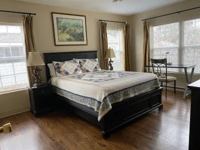 Entire Cozy Cottage Historical Tyler Azalea District Hotel in zona University Center