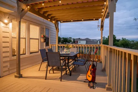 4-Bedroom 2.5-bath Villa Near UTSA Six Flags and Sea World