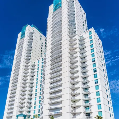 SPI Premier Condo. 3 Bedrooms, 2 Bathrooms. See SpaceX launches from balcony!